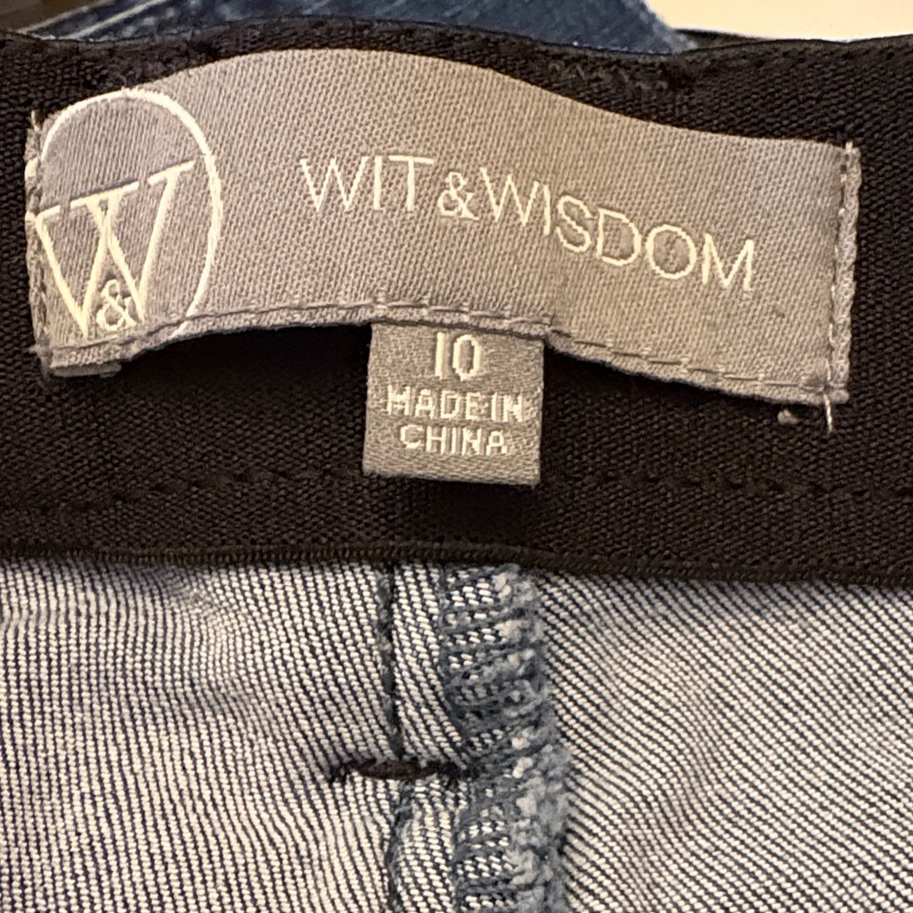 Wit & Wisdom AB Solution Split Hen Kick Flare Distressed Jeans - Picture 14 of 16